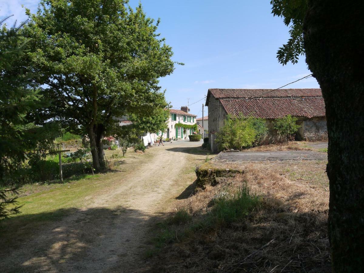 La Revaudiere Bressuire Exterior foto